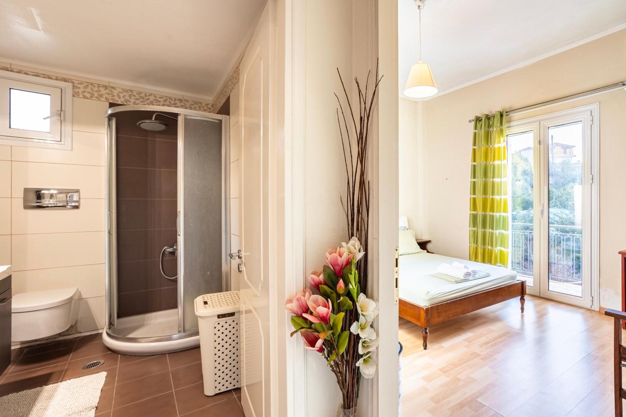 Kalamata'S Sunny Retreat Near The Historic Center Exterior foto