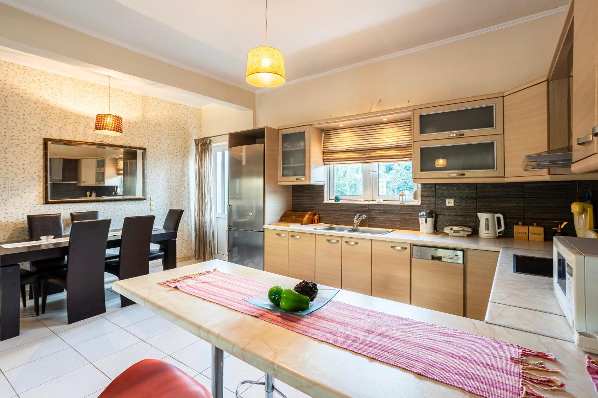 Kalamata'S Sunny Retreat Near The Historic Center Exterior foto
