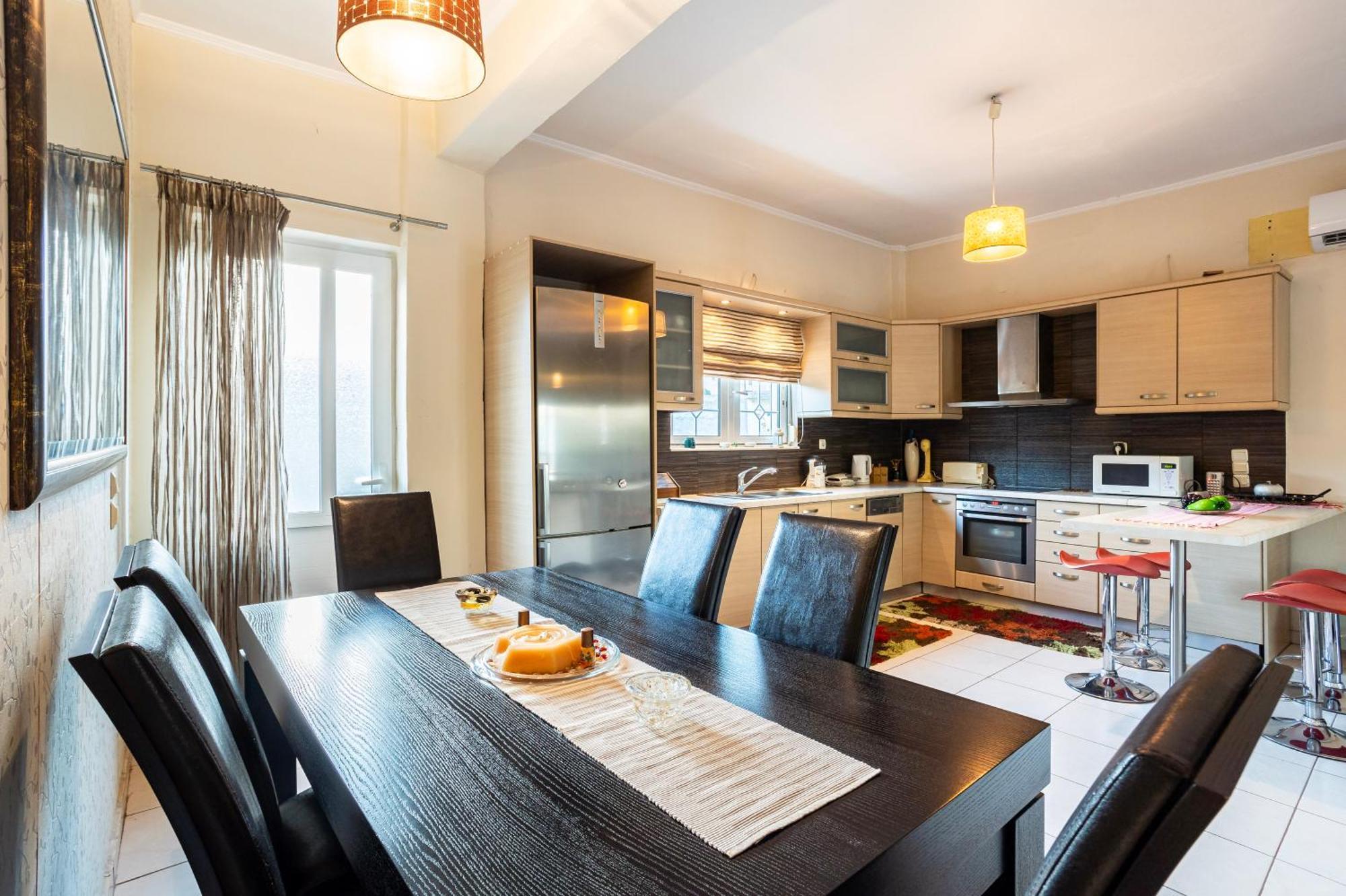 Kalamata'S Sunny Retreat Near The Historic Center Exterior foto